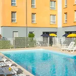Comfort Hotell 3*