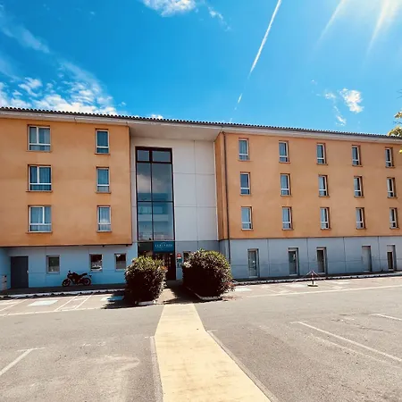 ホテル Comfort カルカソンヌ