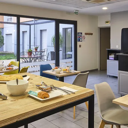 Comfort ホテル 3*